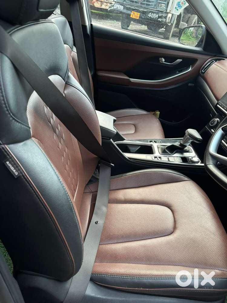 Hyundai Alcazar 2.0 Signature (o) Petrol At 7 Str, 2022, Petrol