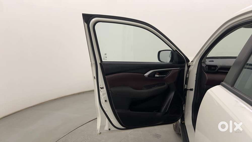 Maruti Suzuki Grand Vitara 1.5 Delta Smart Hybrid, 2025, Petrol
