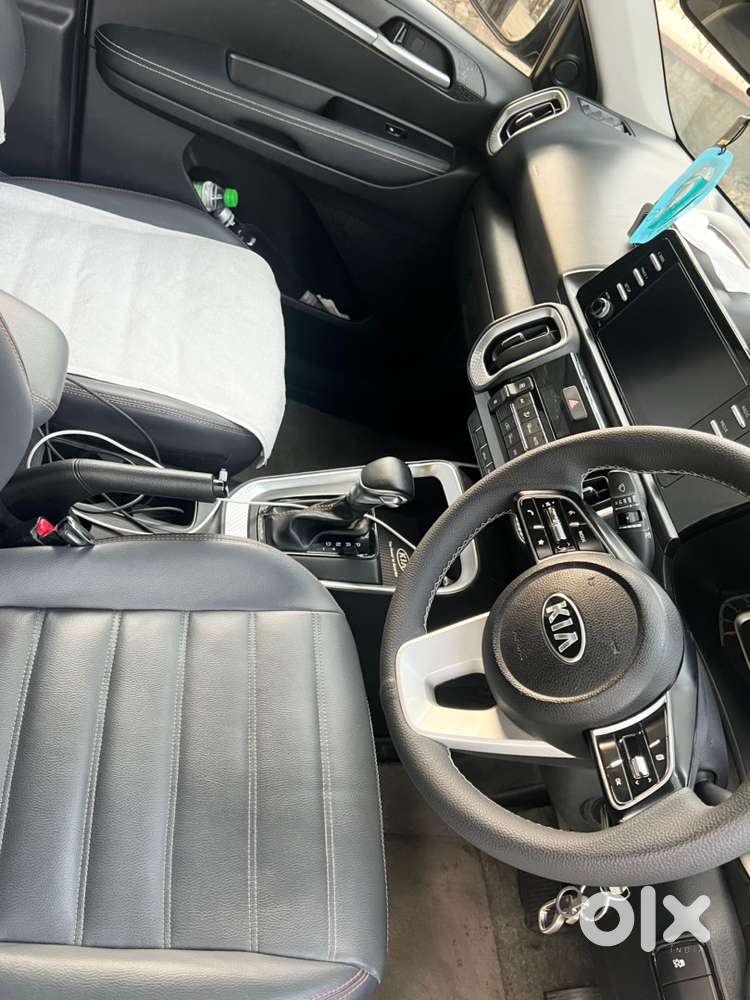 Showroom Condition Kia Sonet Petrol 2021, Driven 41500 Kms In  7.05 L