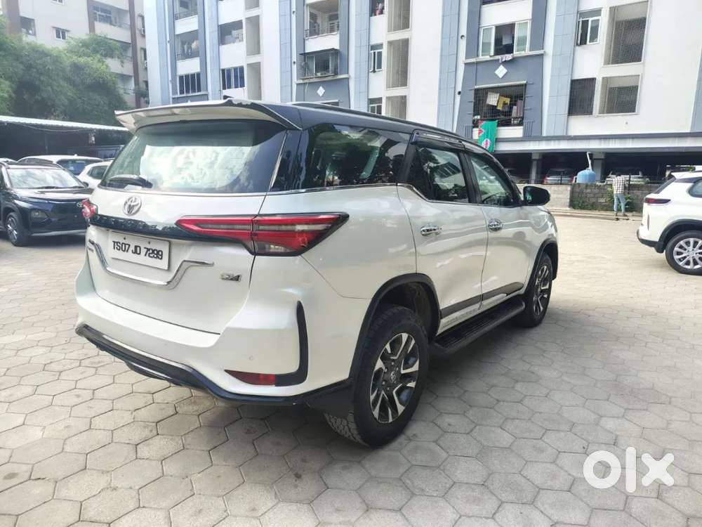 Toyota Fortuner Legender, 2022, Diesel