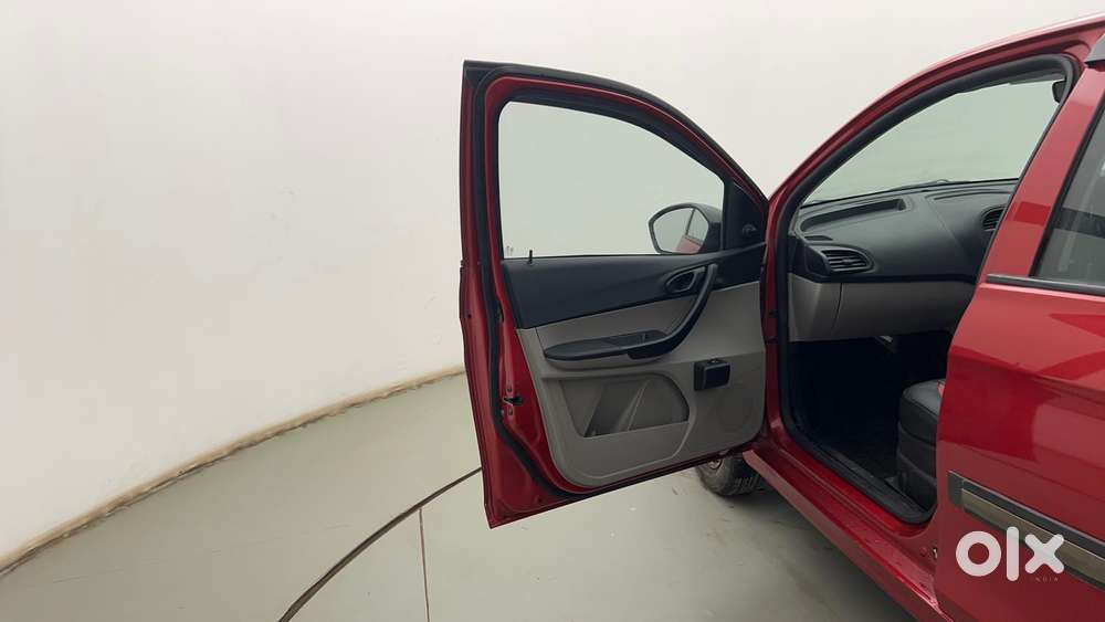 Tata Tiago Xe, 2019, Petrol