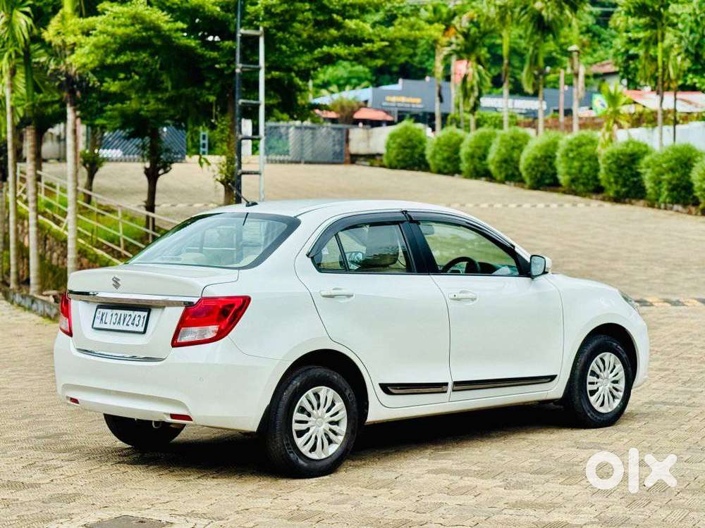 Maruti Suzuki Swift Dzire 1.2 Vxi Bsiv, 2022, Petrol