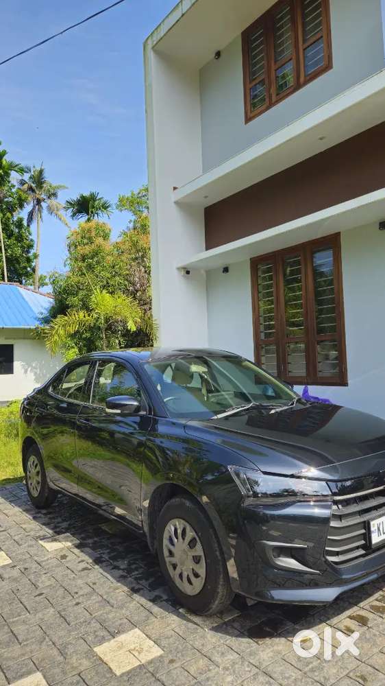 Maruti Suzuki Dzire Vxi 2025