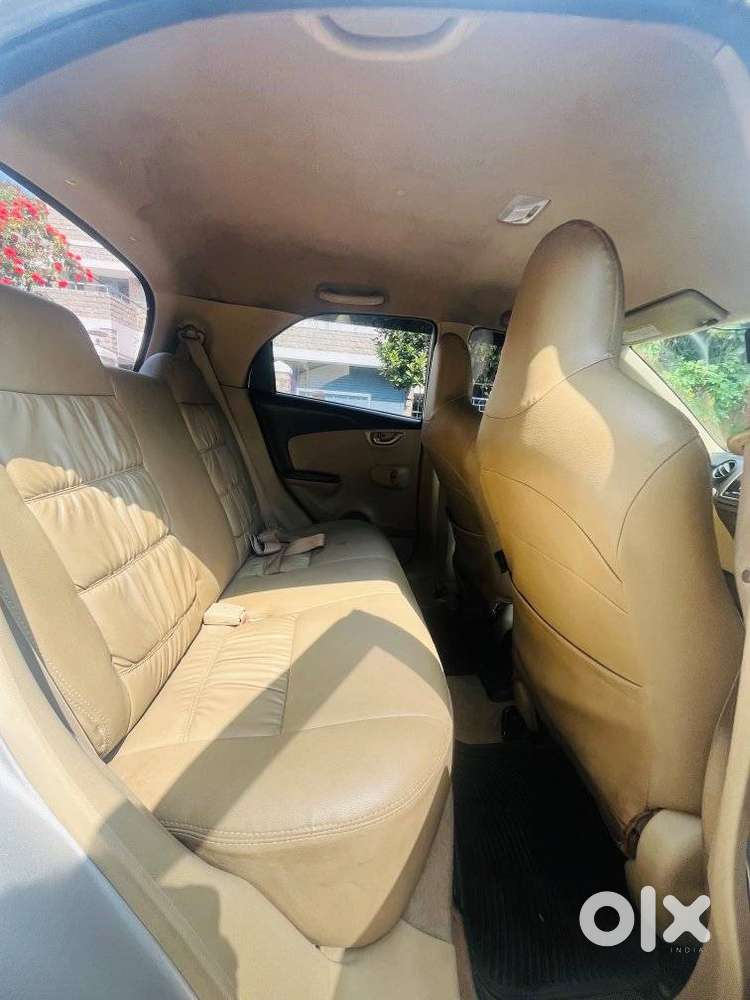 Honda Brio V Mt, 2012, Petrol
