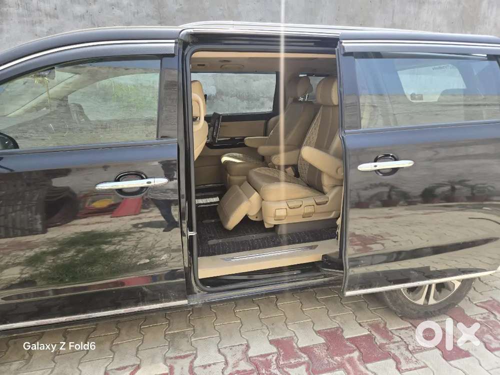 Kia Carnival Limousine Plus 2023 – Black (single Owner  Immaculate