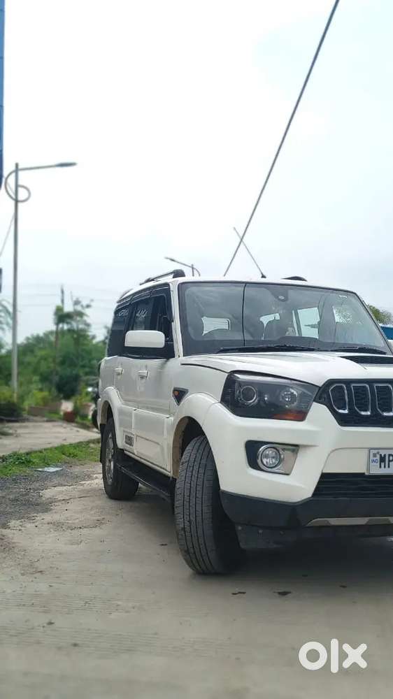 Mahindra Scorpio S10 2018 Diesel
Less Driven 98000 Km Driven
Top Model