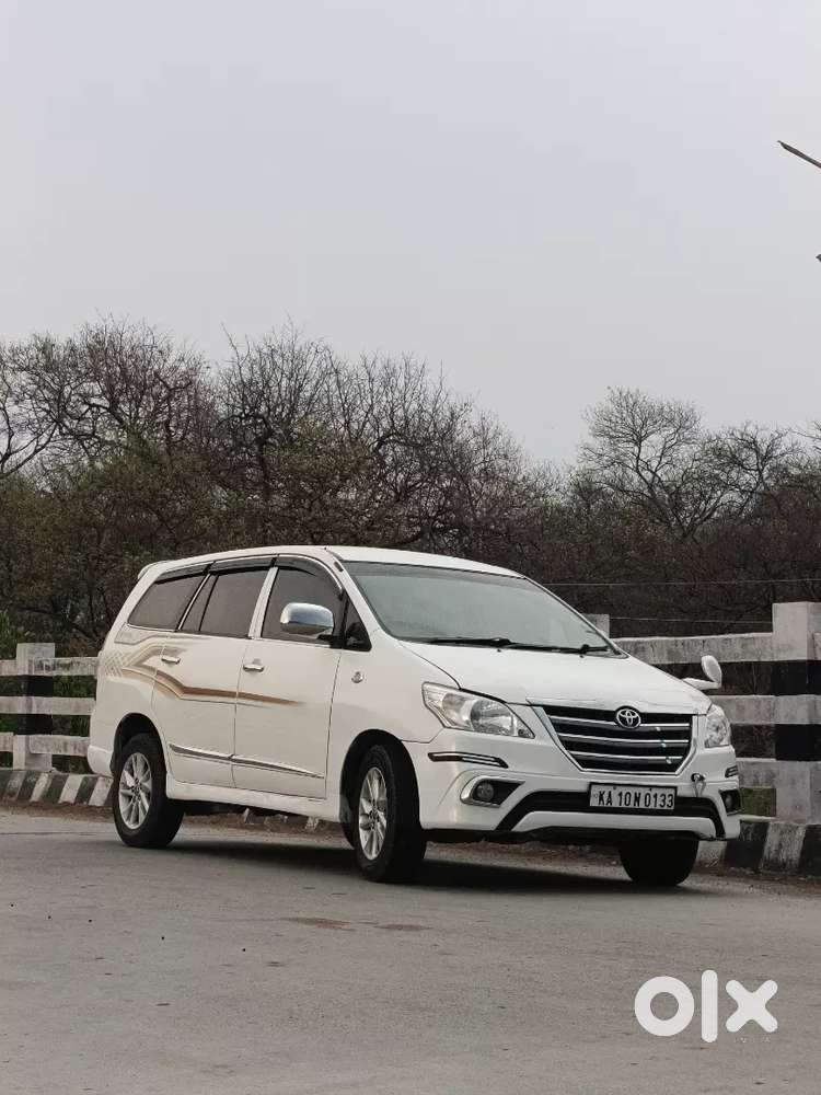 Toyota Innova 2015 Diesel 140000 Km Driven