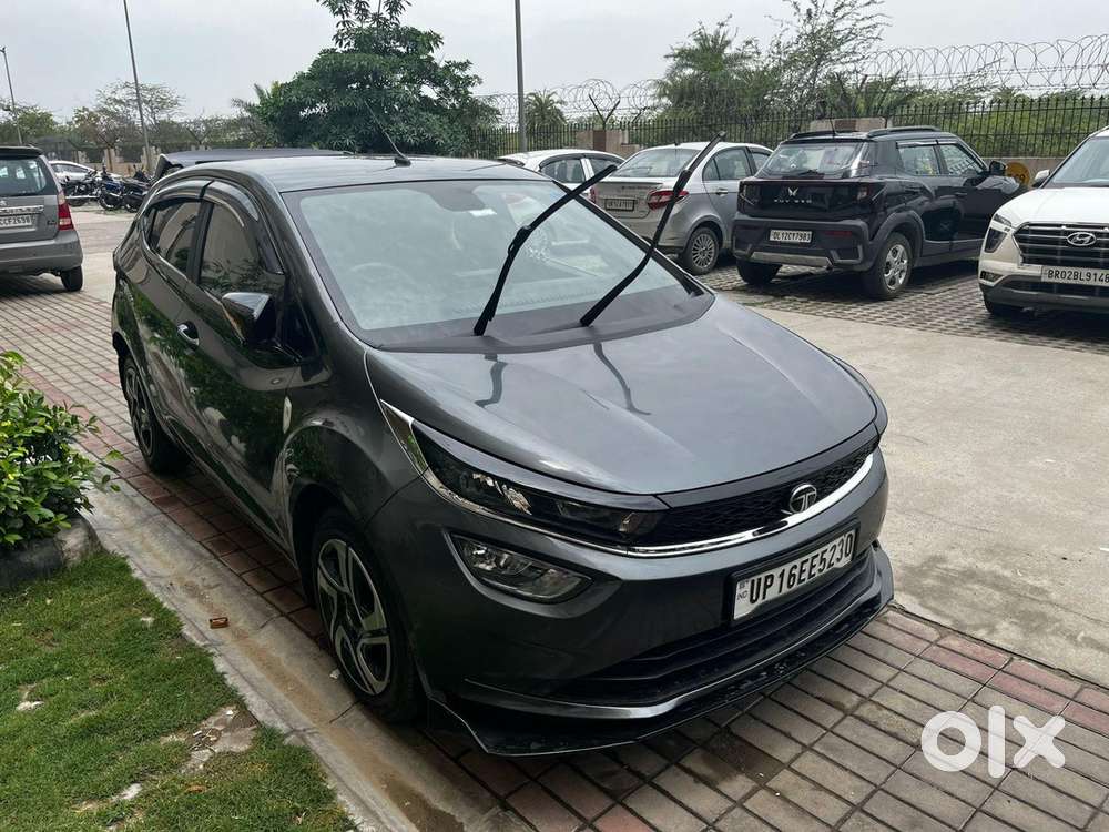 Tata Altroz Petrol 2024