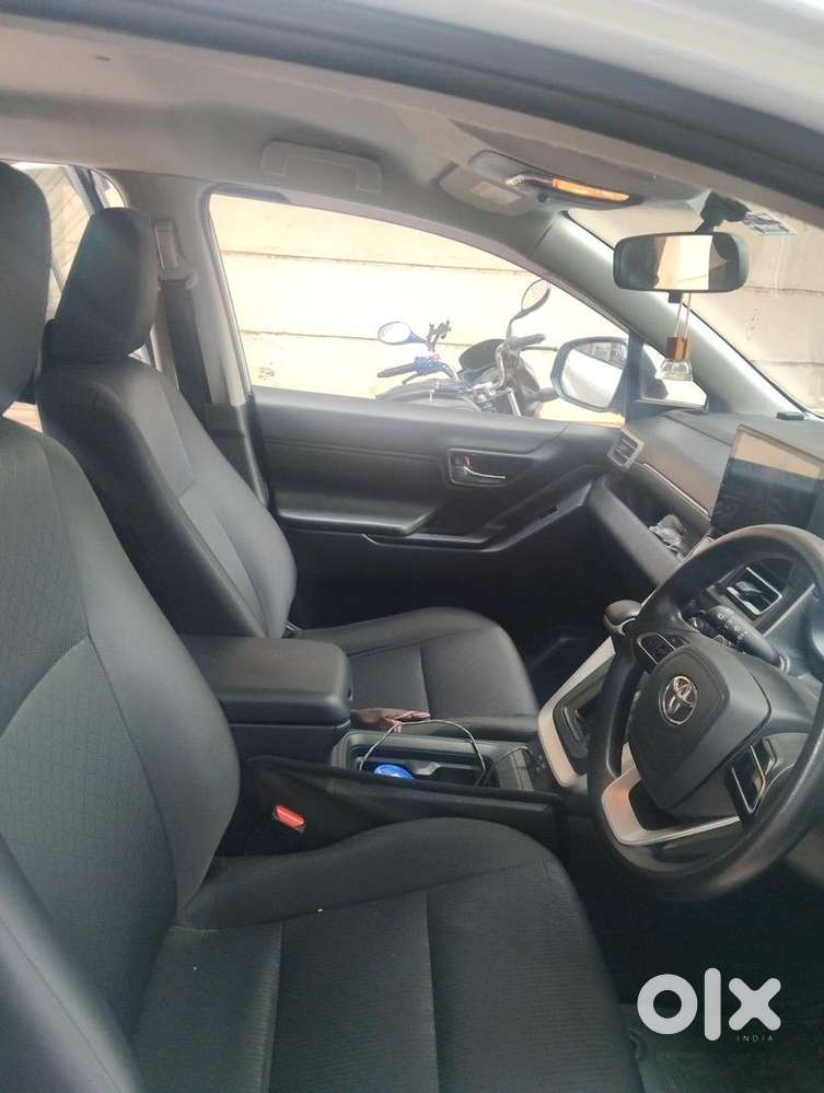 Toyota Innova Hycross 2023 Petrol Good Condition