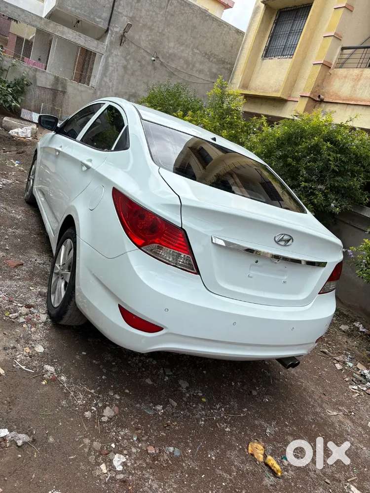 Hyundai Verna 2012