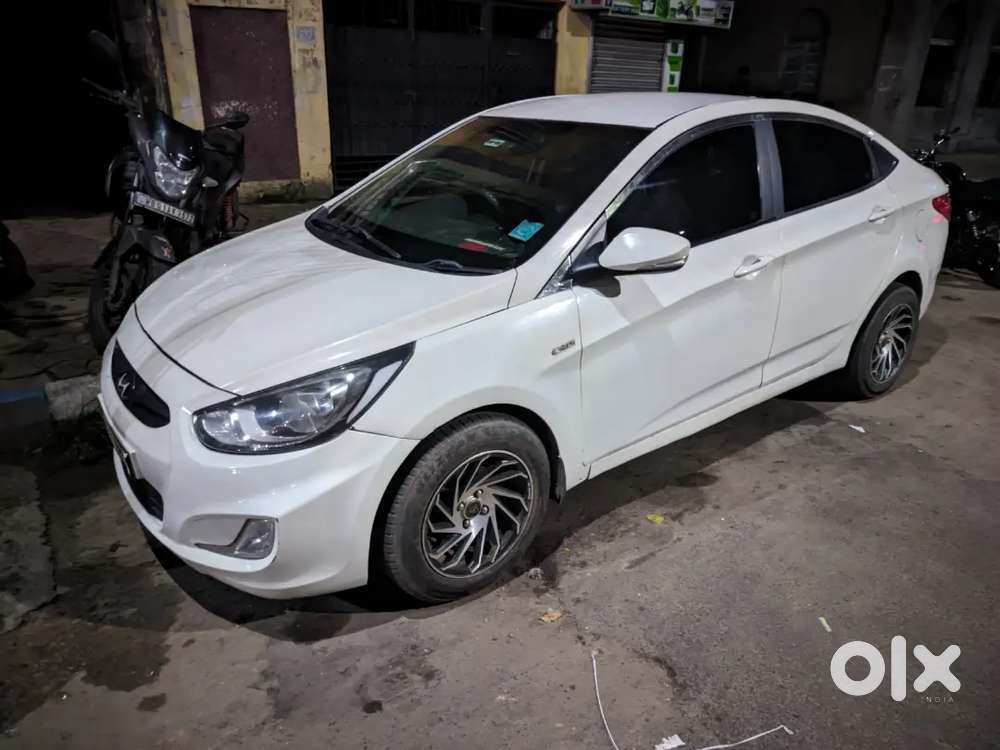 Hyundai Verna Crdi 2011