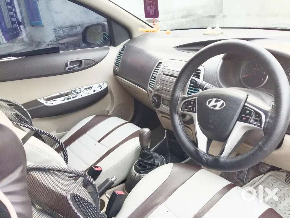 Hyundai New I20 2010 Diesel 120000 Km Driven