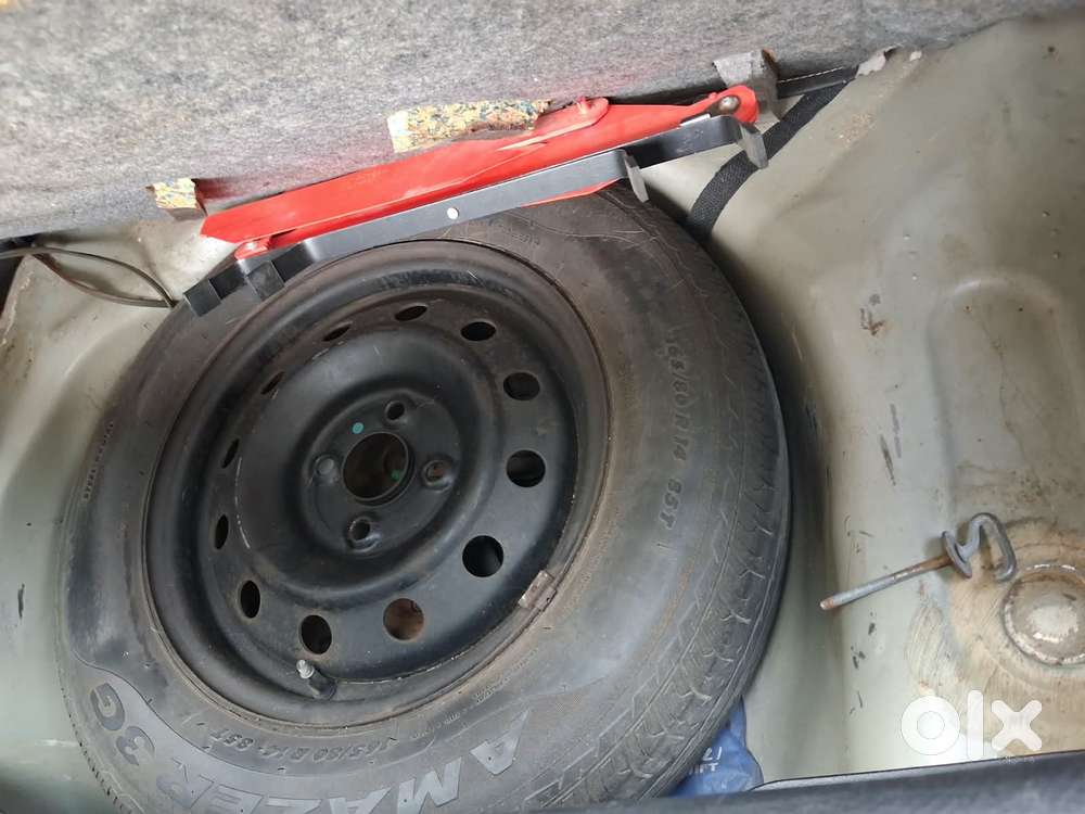 Maruti Suzuki Swift Vxi Abs Bsiv, 2015, Petrol