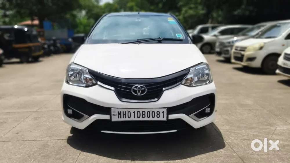 Toyota Etios Liva V Dual Tone, 2018, Petrol