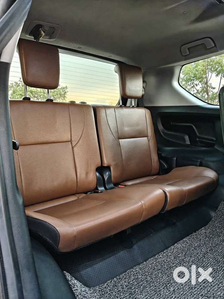 Toyota Innova Crysta 2.8 Zx At 7 Seater, 2017, Diesel