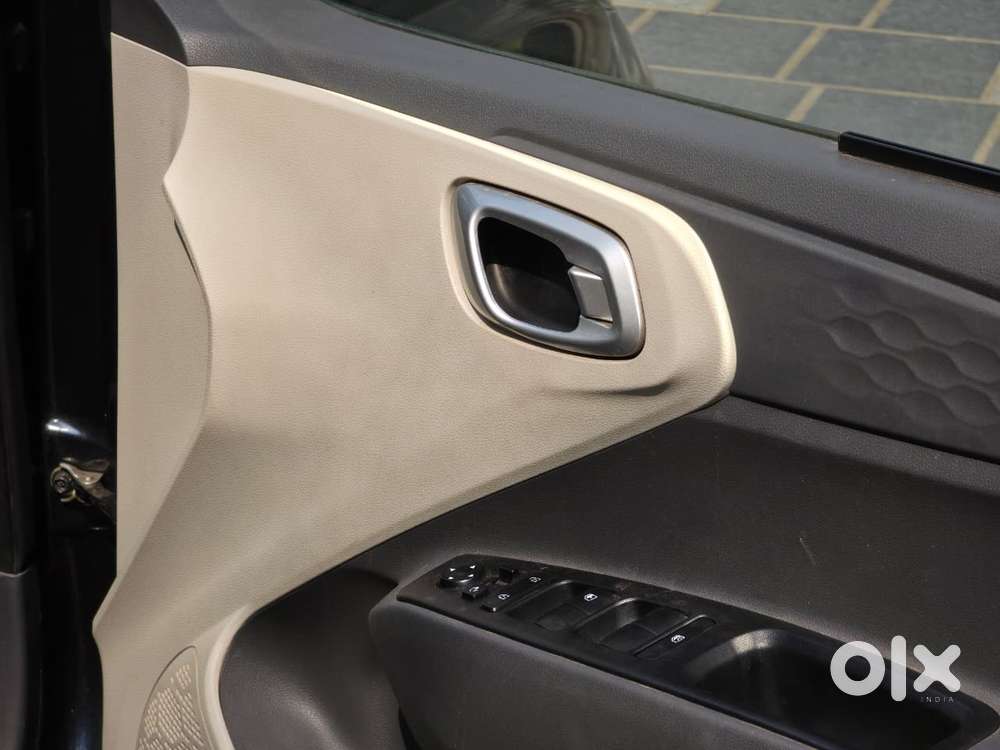 Hyundai Aura 1.2 Sx Cng, 2024, Cng & Hybrids