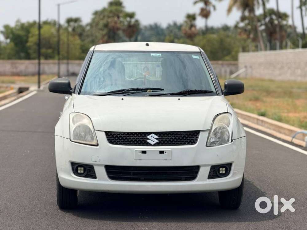 Maruti Suzuki Swift Vxi Bsiv, 2011, Petrol