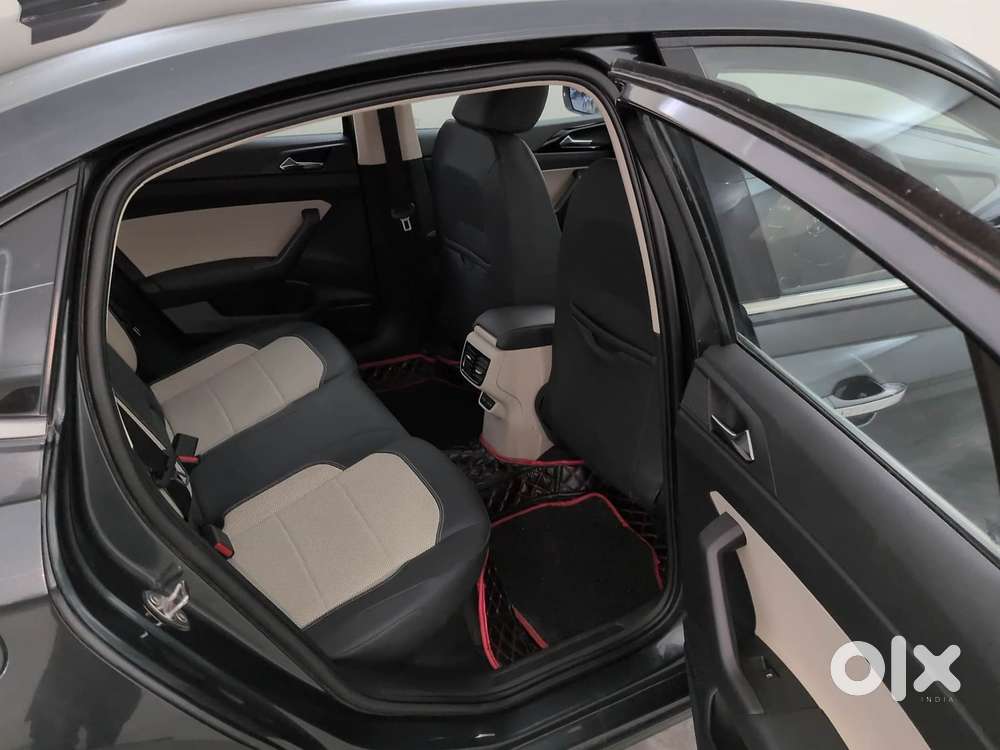 Skoda Slavia Style 1.0l Tsi At, 2022, Petrol