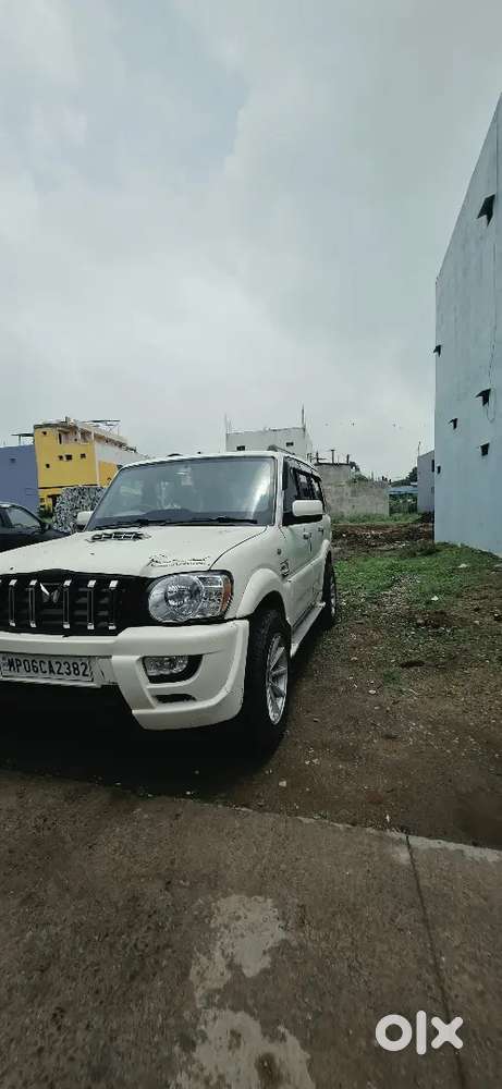 Mahindra Scorpio 2012 Diesel Manual First Party Insurance Very Good Co