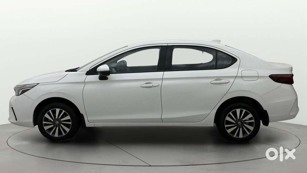 Honda City 1.5 V CVT i-VTEC MT, 2023, Petrol