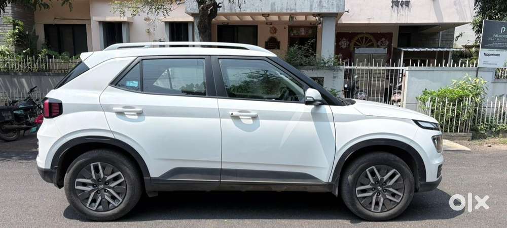 Hyundai Venue Sx (o) Mt 1.5 Diesel, 2022, Diesel