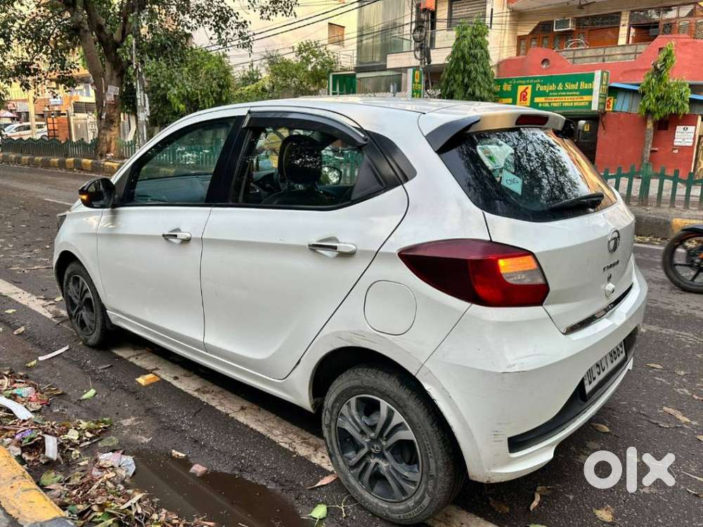 Tata Tiago 1.05 Revotorq Xz Wo Alloy, 2022, Cng & Hybrids