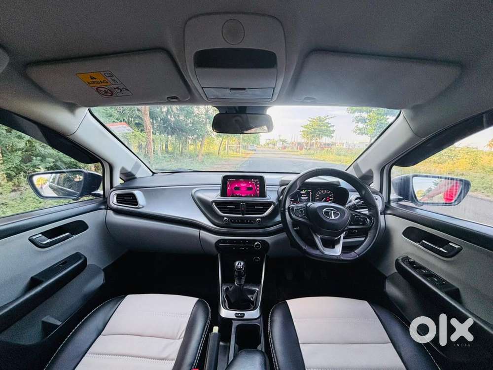 Tata Altroz, 2020, Petrol