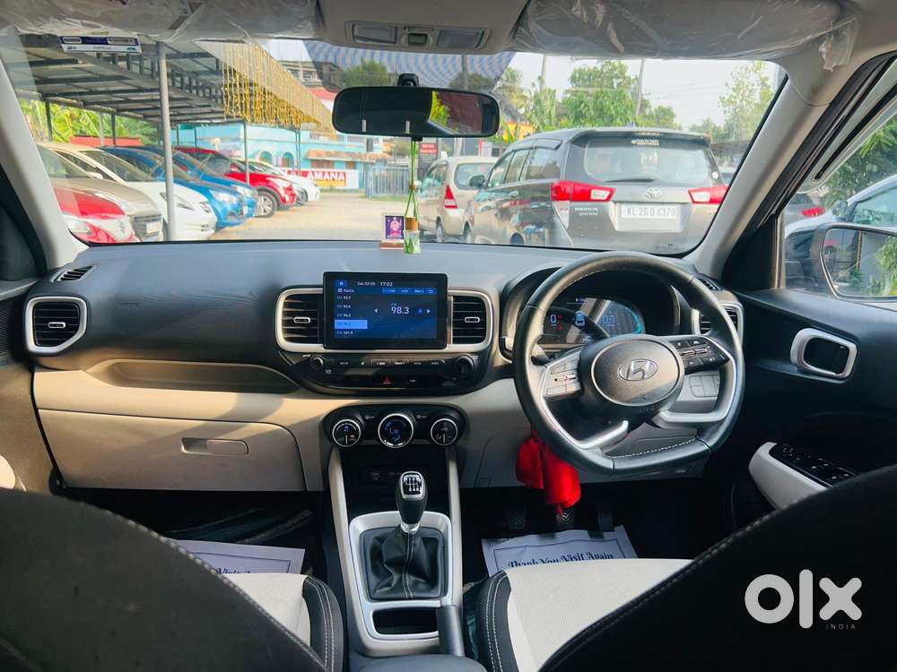 Hyundai Venue Sx (o) Mt 1.5 Diesel, 2022, Diesel