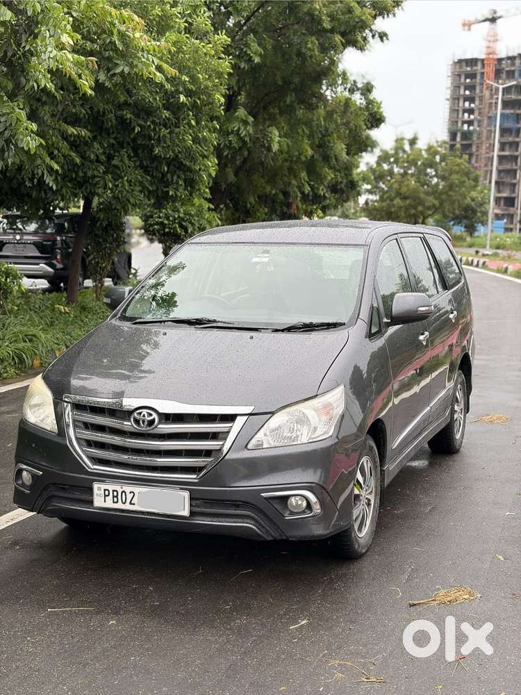 Toyota Innova 2.5 Vx 8 Str, 2015, Diesel