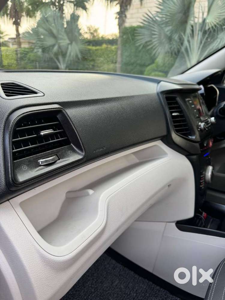 Mahindra Xuv300 W6, 2023, Petrol