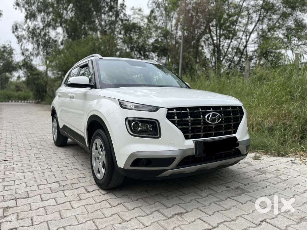Hyundai Venue 1.2 S Plus, 2020, Petrol