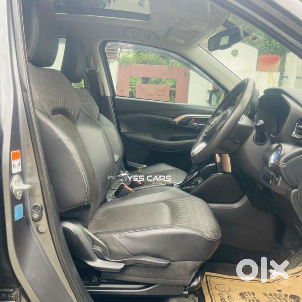 Kia Carens G1.5 6mt Gravity, 2025, Petrol