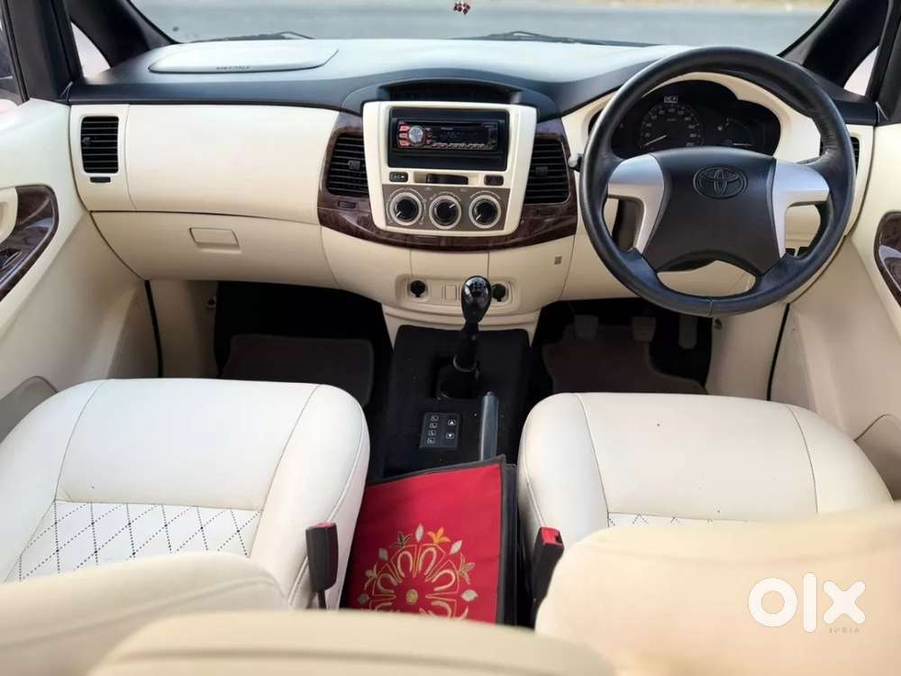 Toyota Innova 2.5 Gx 8 Str Bs-iii, 2015, Diesel