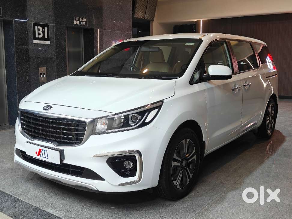 Kia Carnival Premium, 2021, Diesel