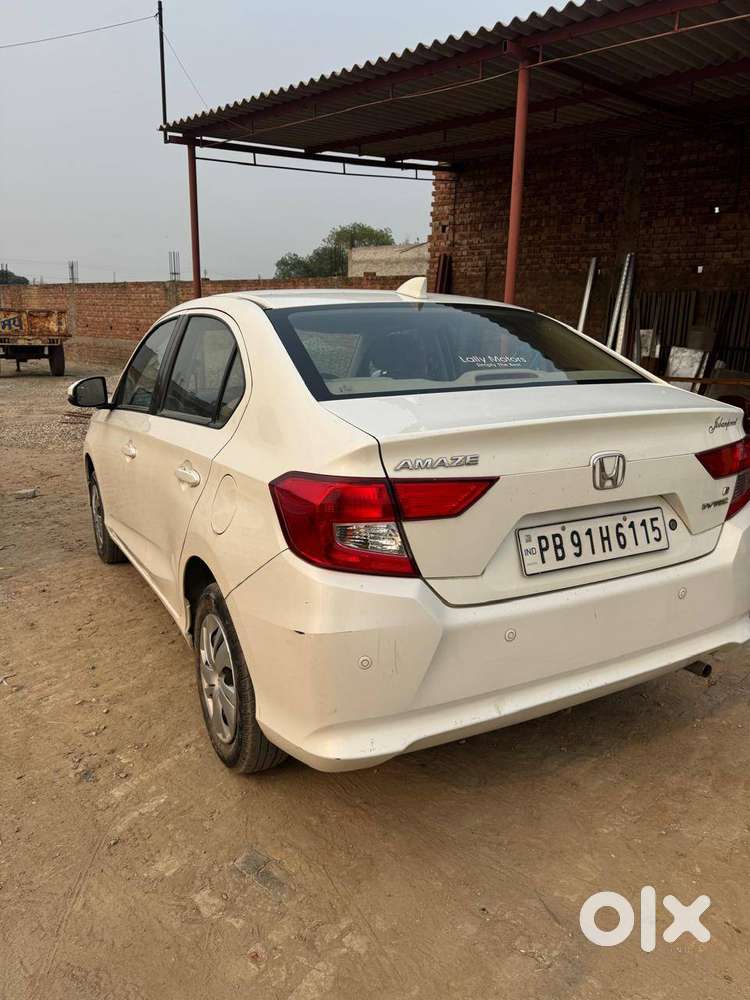 Honda Amage First Ower Company Record 30000 Driven Single Hand Running