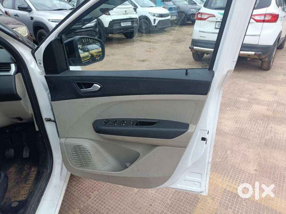 Renault Triber 1.0 Rxz Dual Tone, 2024, Petrol