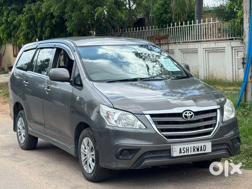 Toyota Innova 2.5 G (diesel) 8 Seater, 2014, Diesel