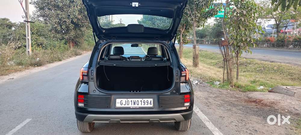 Hyundai Venue 1.2 S (o), 2024, Petrol