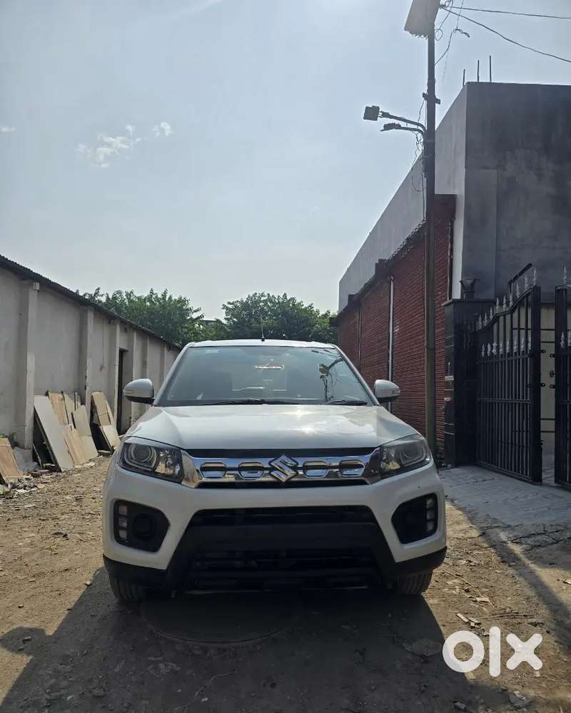 Maruti Suzuki Brezza , First Owner With Company Service Record