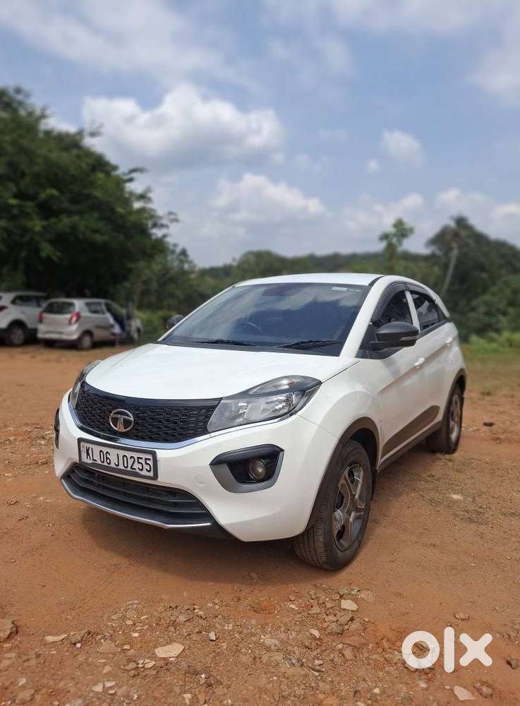 Tata Nexon 1.2 Revotron Xm (s), 2018, Petrol