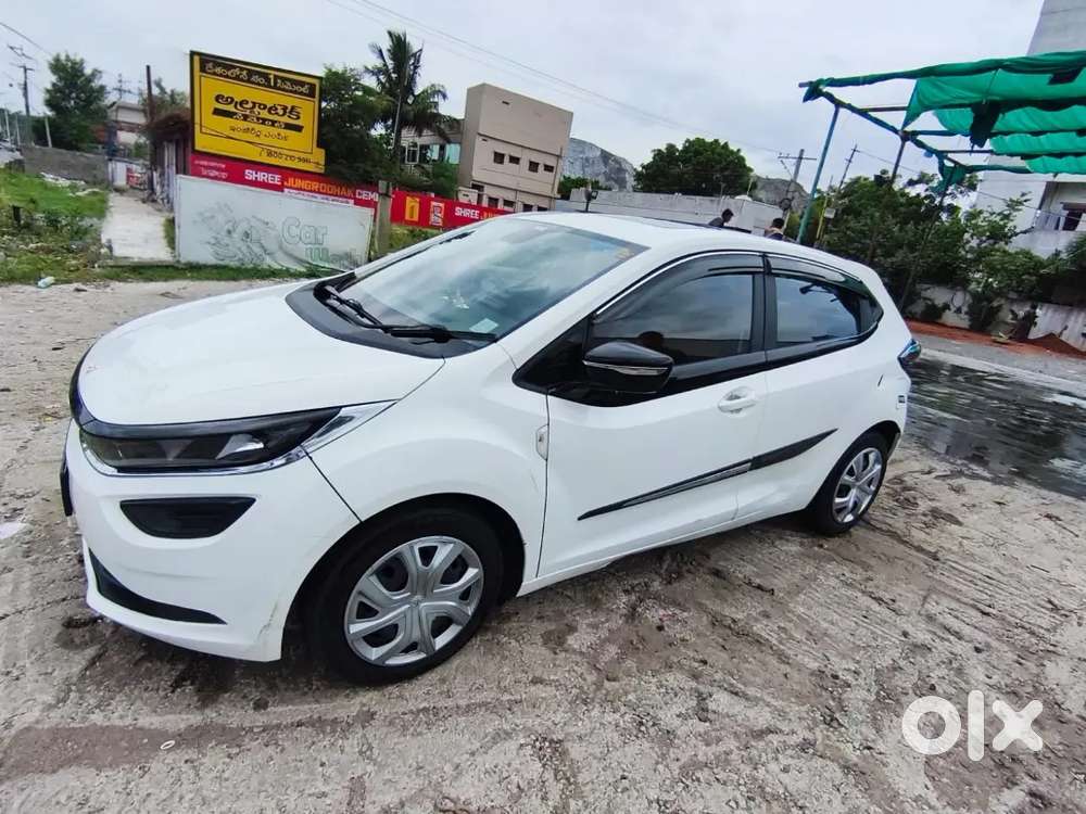 Tata Altroz Petrol 2024 Manual