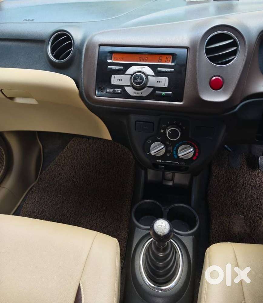 Honda Brio V Mt, 2013, Petrol