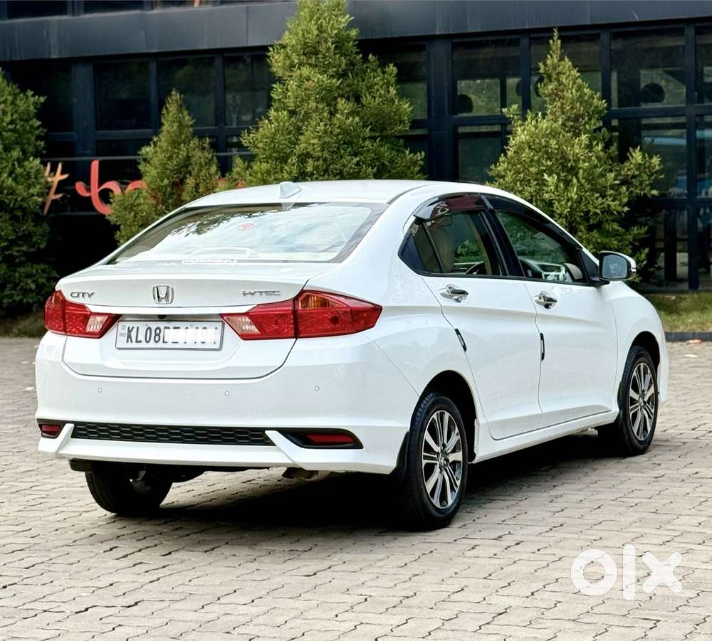 Honda City V Mt Exclusive, 2022, Petrol