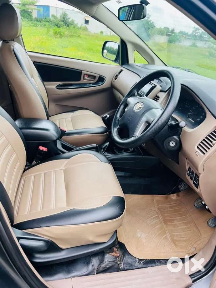 Toyota Innova 2015 Diesel 120000 Km Driven