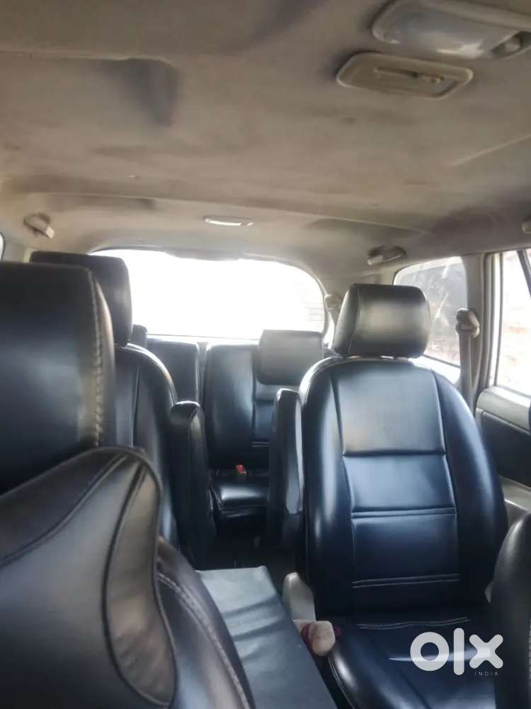 Toyota Innova 2.5 E 2010