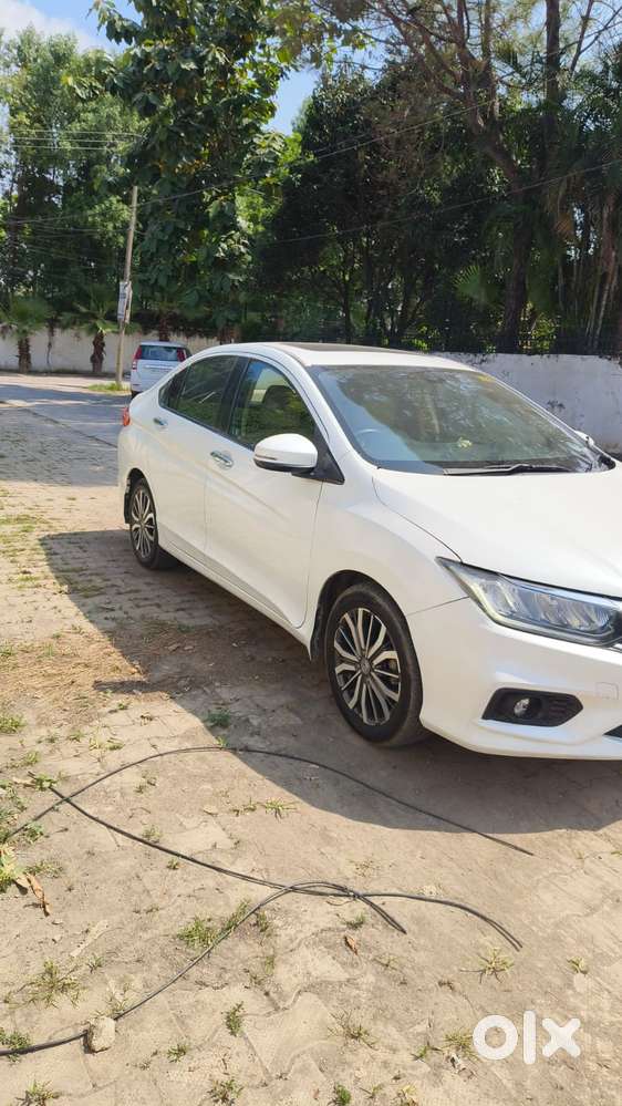 Honda City V Mt Sunroof, 2017, Diesel