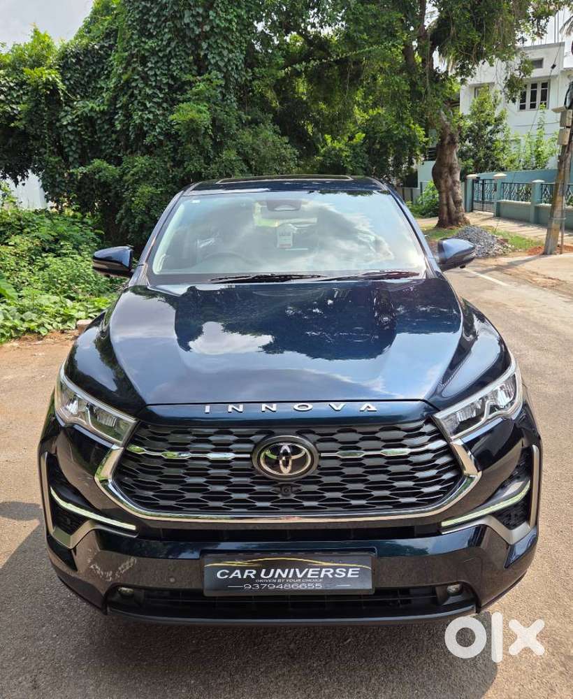 Toyota Innova Hycross 2.0 Zx (o) Hybrid 7 Str, 2025, Petrol