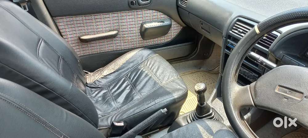 Maruti Esteem Lxi 2005 Km Driven