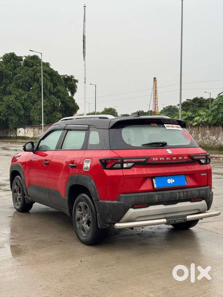 Maruti Suzuki Brezza 1.5 Zxi Cng Dual Tone, 2022, Petrol
