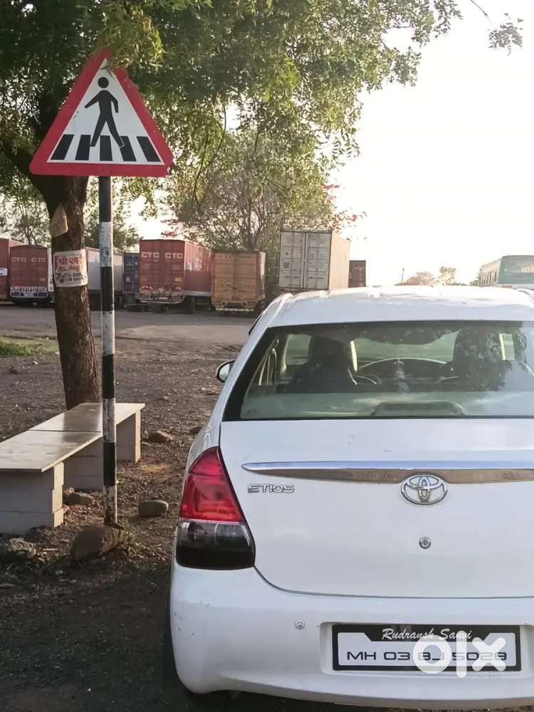 Toyota Etios 1.5 G 2013